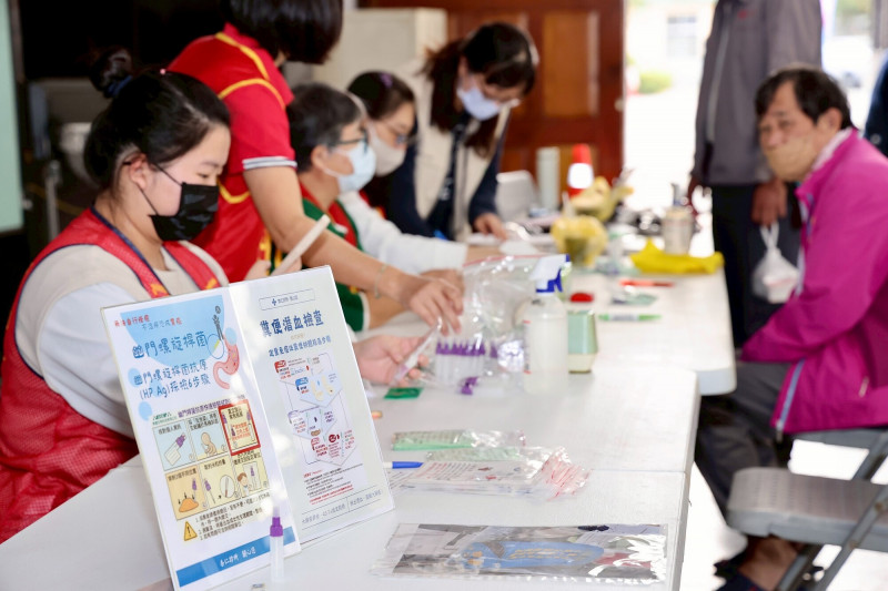 台南市第24年舉辦「行動醫院-全民健檢」活動,今天(17日)在後壁區首場行動醫院起跑。(市府提供) 台南市第24年舉辦「行動醫院-全民健檢」活動,今天(17日)在後壁區首場行動醫院起跑。(市府提供)