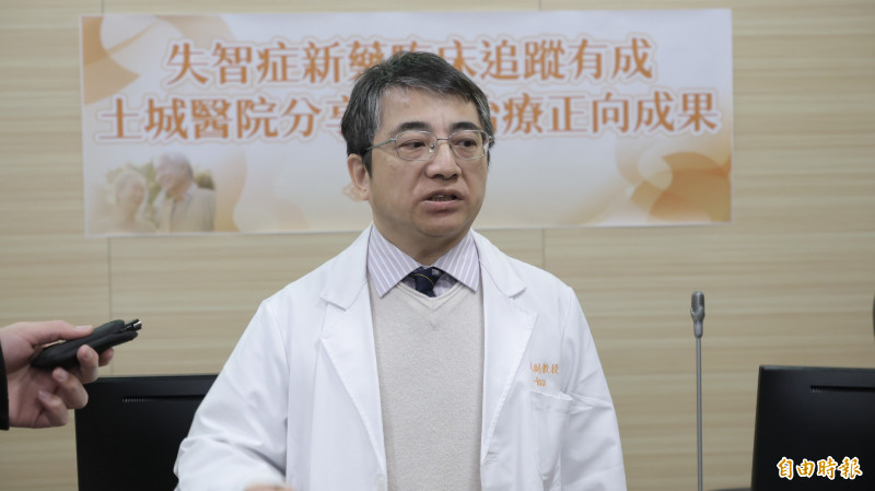 土城長庚醫院神經內科主任徐榮隆提醒,失智症治療的關鍵在於早期發現與及早介入。(記者黃政嘉攝) 土城長庚醫院神經內科主任徐榮隆提醒,失智症治療的關鍵在於早期發現與及早介入。(記者黃政嘉攝)