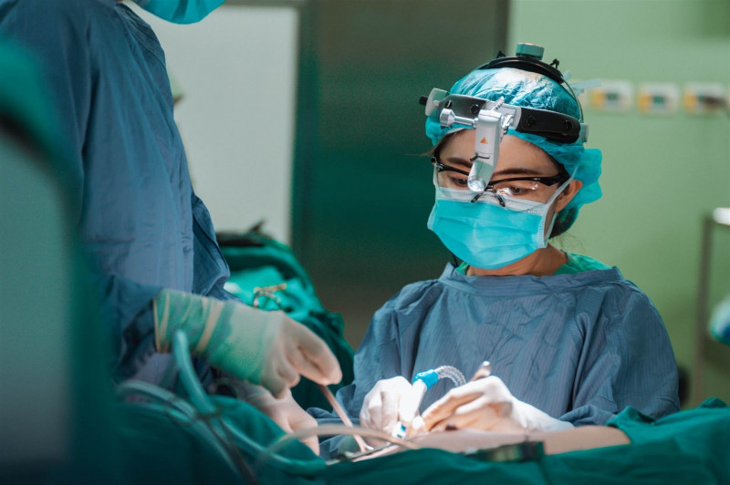 旅美女罹乳癌返台求醫！ 長庚團隊助保住乳頭