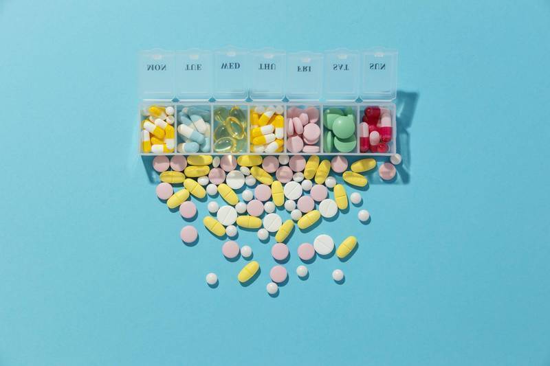 春節慢箋提早領藥,健保署今年首度開放「提前14天」領藥,即日起至2月13日間,提前領取下一次藥品備用;示意圖。(圖取自freepik) 春節慢箋提早領藥,健保署今年首度開放「提前14天」領藥,即日起至2月13日間,提前領取下一次藥品備用;示意圖。(圖取自freepik)