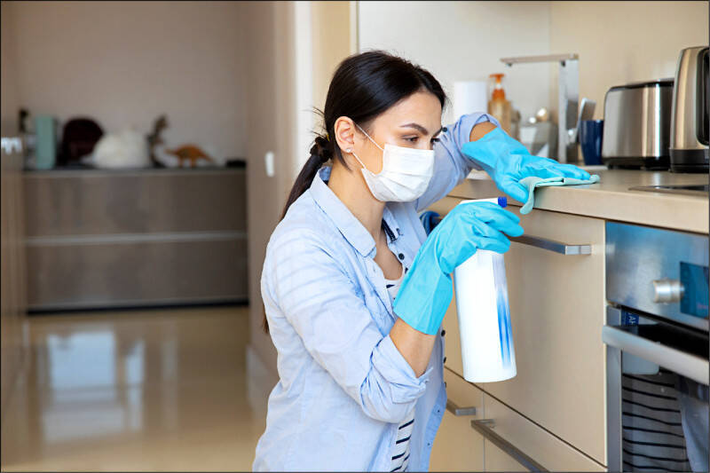 健康網》過年大掃除5動作最危險 醫示警：傷眼恐失明