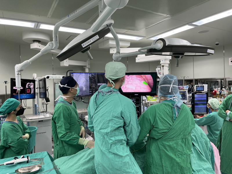 45歲男健檢驚見1.5公分結節 淡水馬偕「無創導航手術」精準獵殺早期肺腺癌