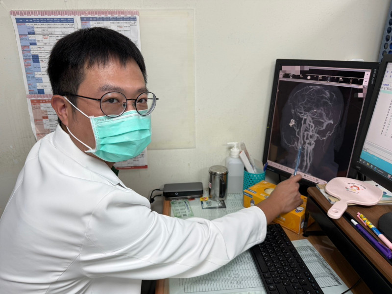 頭暈、黑矇小心 頸動脈狹窄恐中風