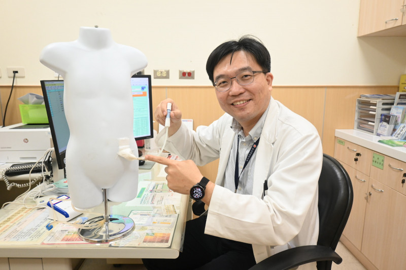 不必每週3天奔波醫院 8旬嬤選在家「洗腰子」展笑顏