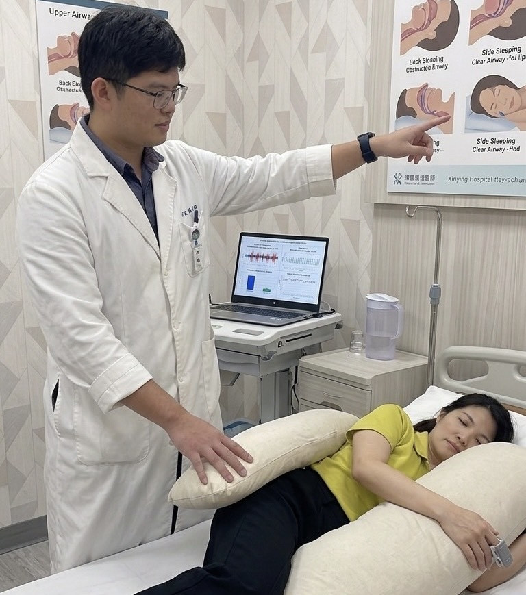 睡姿影響呼吸道暢通  醫：「選對方向」救一命