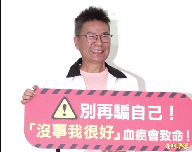 從荒謬大師到生命鬥士，沈玉琳用自己的肉身經歷，為所有人上了一堂最震撼的生命教育課。面對來勢洶洶的白血病與多重器官衰竭的夾擊，他沒有被恐懼吞噬，而是用一句霸氣的「我負責」，為自己的人生爭取到了逆轉勝的機會。