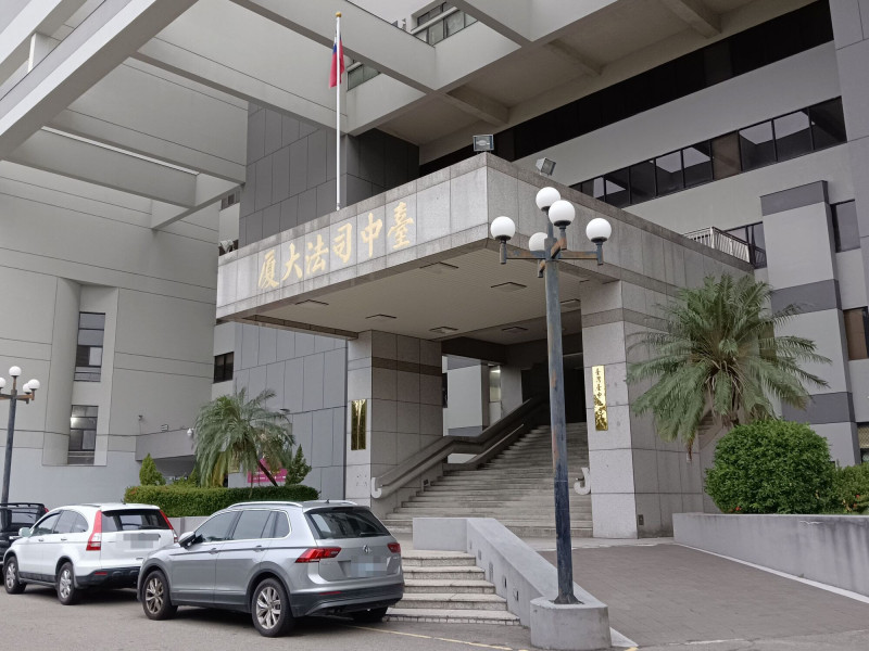 23歲女打「精靈針」害視力剩0.01 醫美醫判賠404萬