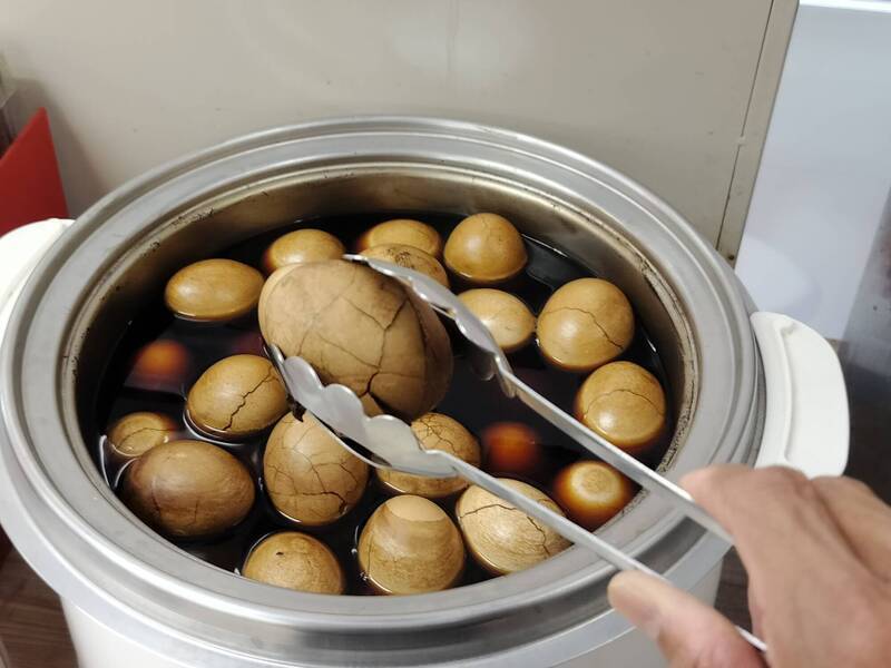 健康網》怕肌少每天狂吃茶葉蛋 營養師揭2警訊：越黑越傷身