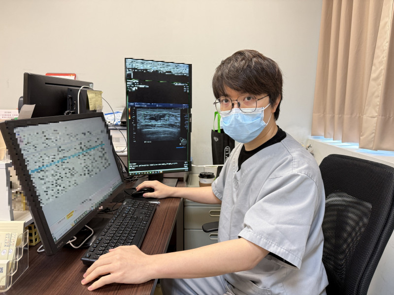 妙齡女乳房良性腫塊變大、抽痛嚇到失眠 微創手術切除助心安