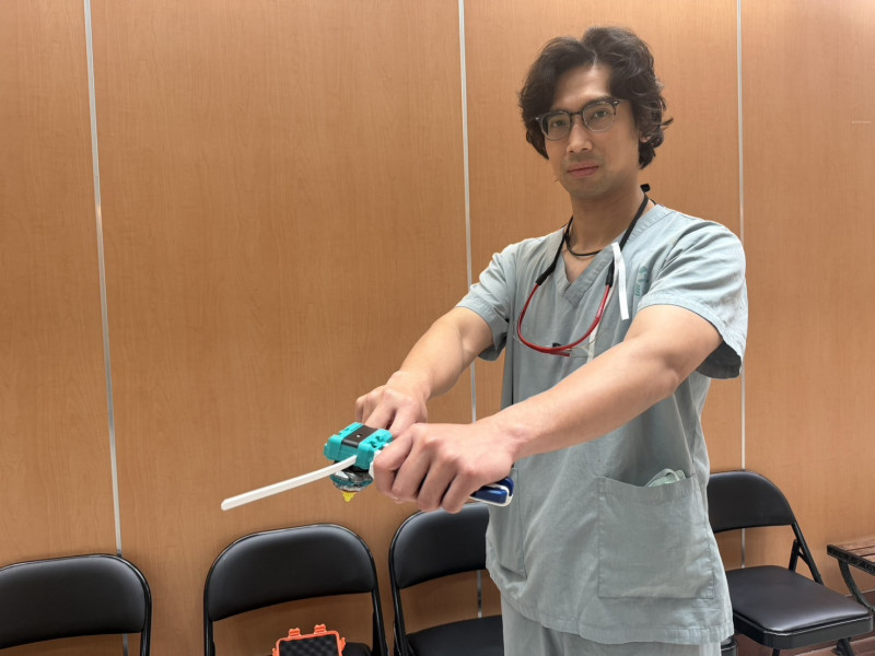 戰鬥陀螺練到出事！20歲男手腕拉傷 醫：沒熱身恐變「傷兵」