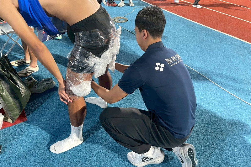 角力選手半月板術後復健未完成 再回賽場二度受傷被迫退賽