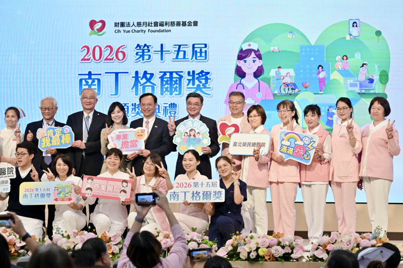 南丁格爾獎揭曉！ 男護理師奪金 急診5分鐘救命、跨國照護成亮點