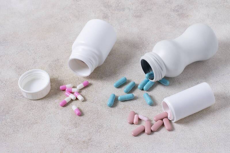 健康網》一堆人都做錯！ 專家：保健品開封少這步驟 整罐恐受潮