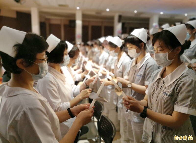 最好止痛藥》口腔癌傷口臭又爛 護理師用同理、關懷 順利幫暴怒翁換藥