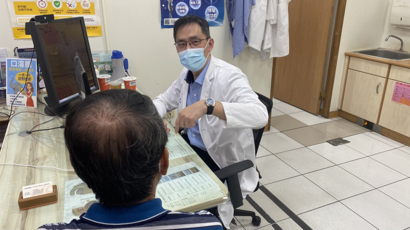 腫瘤不見！7旬翁膀胱癌晚期 靠「標靶+免疫」療法幸運保膀胱