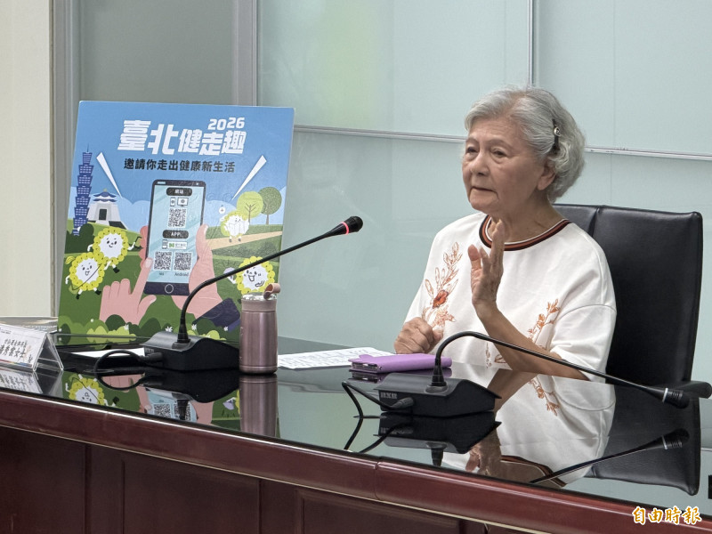 祖孫齊增強抵抗力！「噴射機阿嬤」健走賺好康 大同區幼童打完疫苗拿禮物