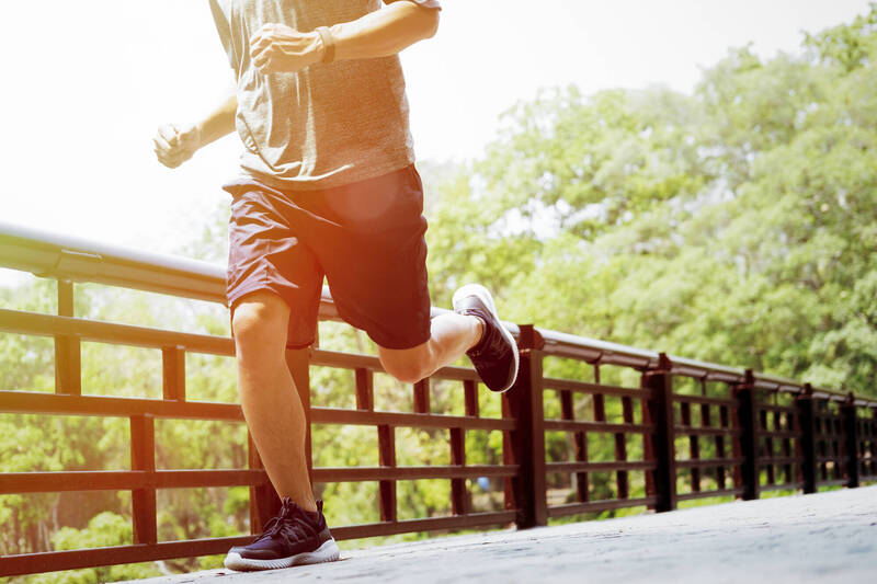 健康網》運動後腰痛恐是「結石」 醫：這些症狀不可忍