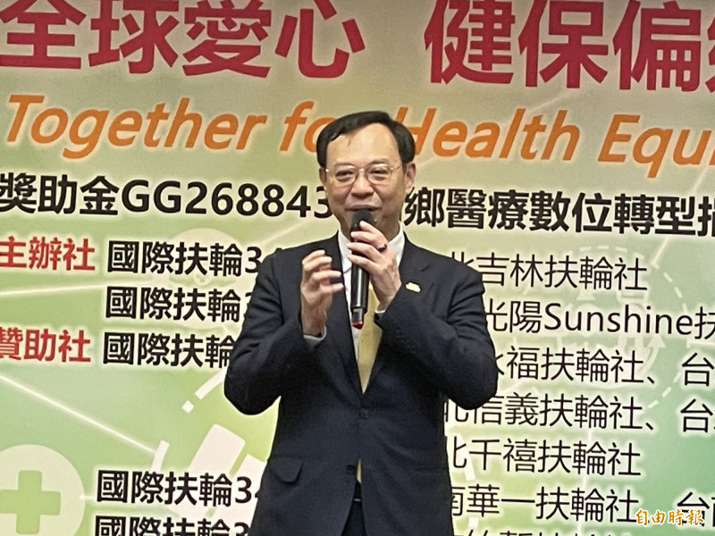 偏鄉看病少奔波！扶輪社捐5百萬遠距設備 石崇良：縮短健康不平等