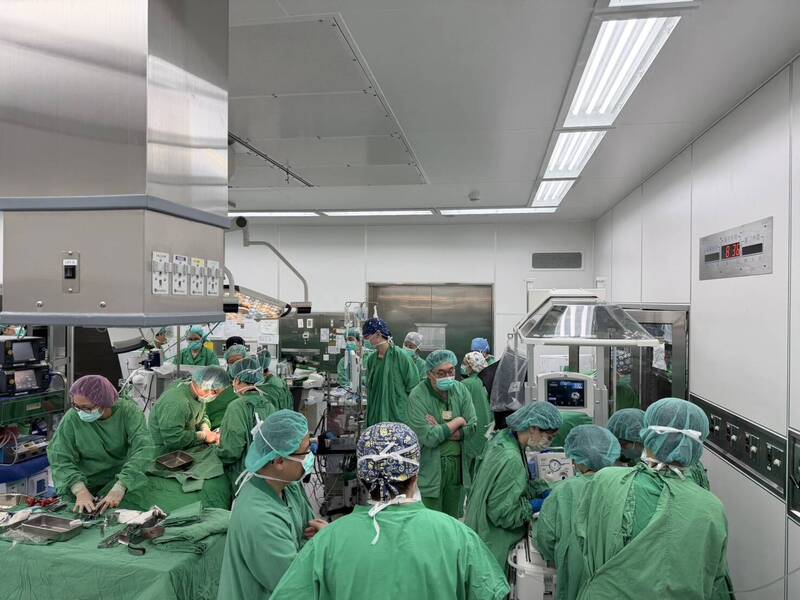 健康網》奇蹟！30位醫護齊力搶救新生兒「母子均安」