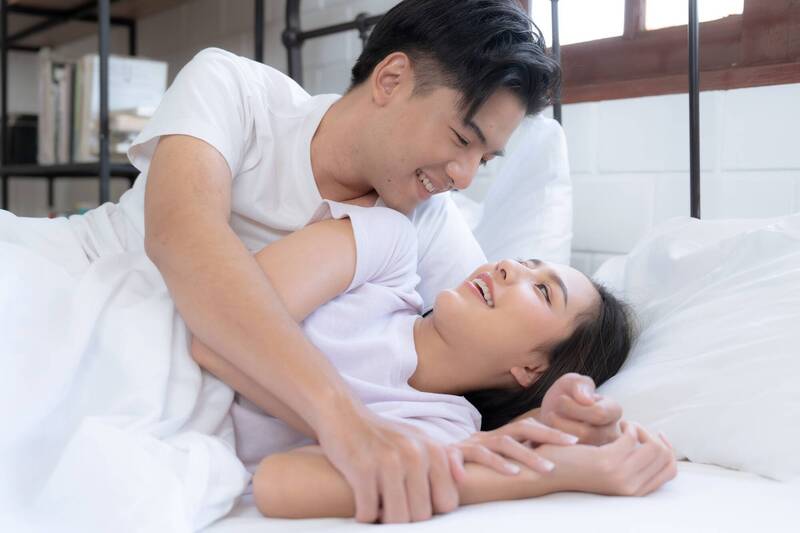 若有性功能障礙,泌尿醫曲元正強調:規律重訓、早點睡、必要時服用合法的藥物,才能正確改善。示意圖,圖中人物與新聞無關。(圖取自shutterstock) 若有性功能障礙,泌尿醫曲元正強調:規律重訓、早點睡、必要時服用合法的藥物,才能正確改善。示意圖,圖中人物與新聞無關。(圖取自shutterstock)