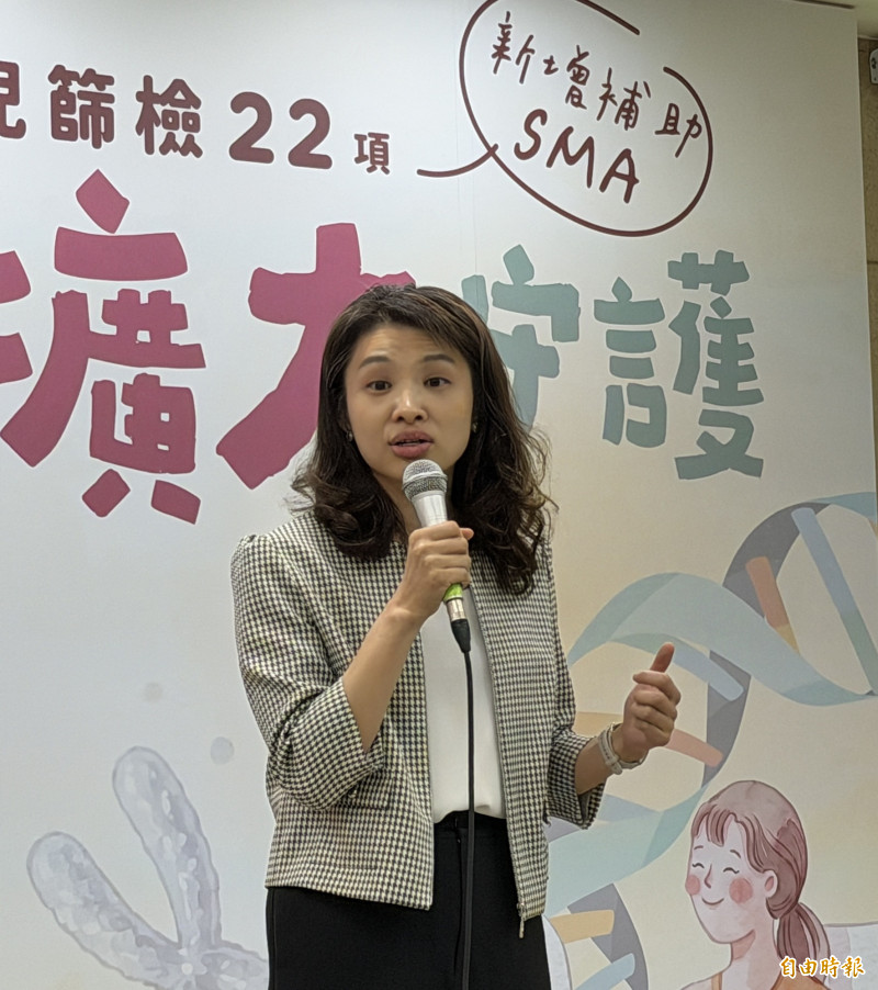 國健署長沈靜芬指出,她希望傳遞給年輕世代一個訊息,不要怕生養小孩,因為有政府在財務及資源上支持;養一個小孩會改變看待生命的方式,這是一個幸福的負擔。(記者羅碧攝) 國健署長沈靜芬指出,她希望傳遞給年輕世代一個訊息,不要怕生養小孩,因為有政府在財務及資源上支持;養一個小孩會改變看待生命的方式,這是一個幸福的負擔。(記者羅碧攝)