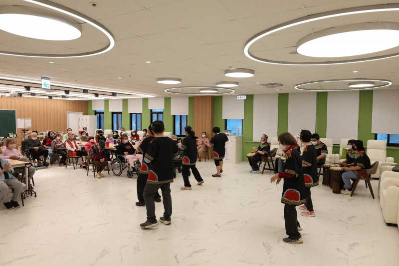 文山職能工作坊上課畫面。(圖由北市聯醫提供) 文山職能工作坊上課畫面。(圖由北市聯醫提供)