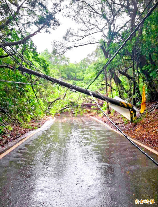高雄豪雨積水漸退傳染病風險升高,衛生局提醒民眾清理家園需留意傳染病。(資料照) 高雄豪雨積水漸退傳染病風險升高,衛生局提醒民眾清理家園需留意傳染病。(資料照)