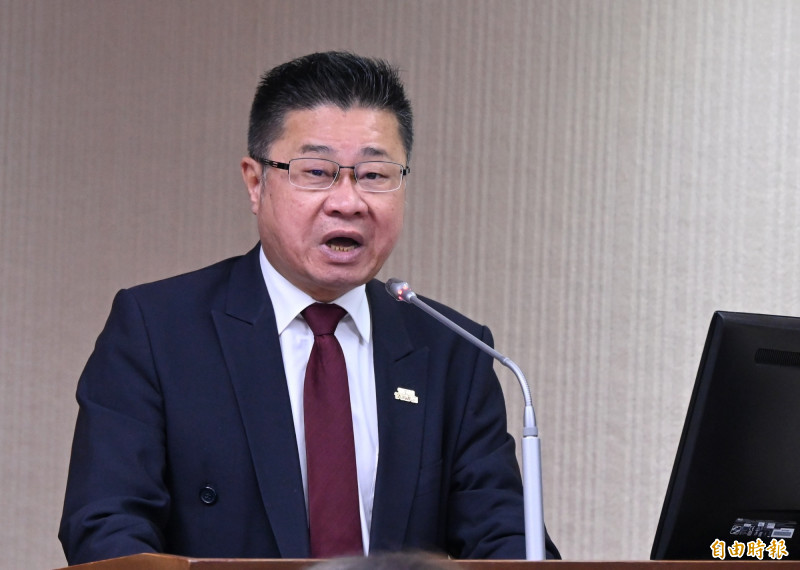 衛福部政務次長呂建德今(27)日表示,目前全台共有7749個村里、5204處社區照顧關懷據點,長照3.0的目標是在2032年前達成「一村里一據點」,讓長照服務深入社區。(資料照) 衛福部政務次長呂建德今(27)日表示,目前全台共有7749個村里、5204處社區照顧關懷據點,長照3.0的目標是在2032年前達成「一村里一據點」,讓長照服務深入社區。(資料照)
