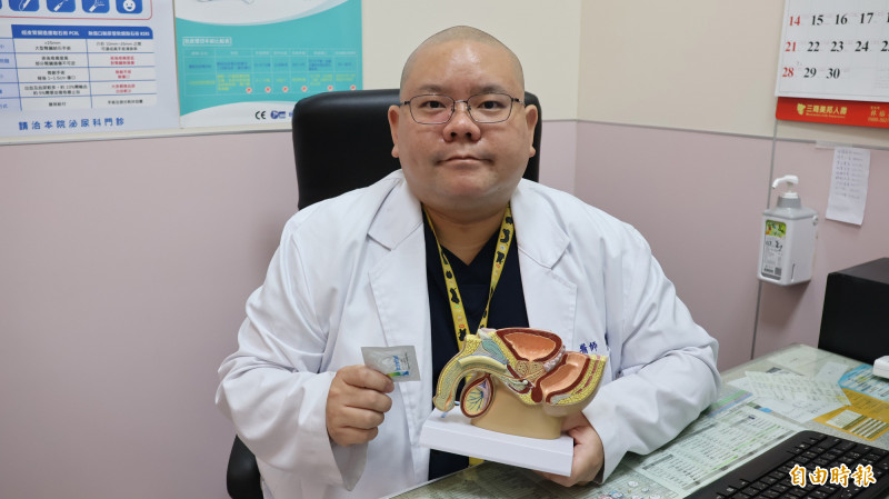 李綜合醫院泌尿科主治醫師黃品叡呼籲民眾要注意安全性行為。(記者張軒哲攝) 李綜合醫院泌尿科主治醫師黃品叡呼籲民眾要注意安全性行為。(記者張軒哲攝)
