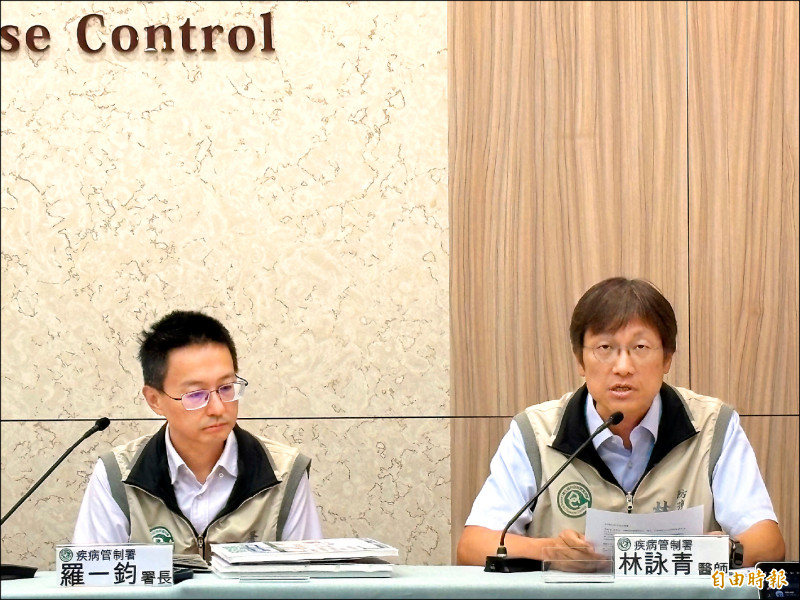 ▲林詠青醫師(右)提醒,新冠病毒仍可能造成嬰幼兒及長者重症,不可輕忽。(記者侯家瑜攝) ▲林詠青醫師(右)提醒,新冠病毒仍可能造成嬰幼兒及長者重症,不可輕忽。(記者侯家瑜攝)