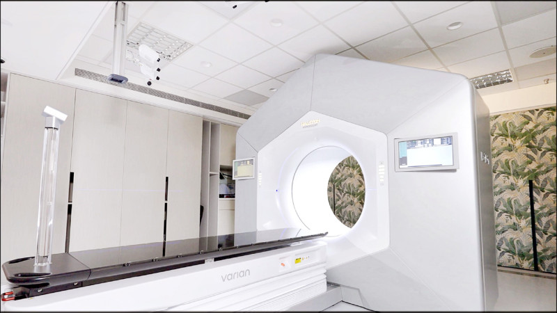 ▲適應性放療適用於膀胱癌、頭頸癌、肺癌等器官位置易變化的癌症。(振興醫院提供) ▲適應性放療適用於膀胱癌、頭頸癌、肺癌等器官位置易變化的癌症。(振興醫院提供)