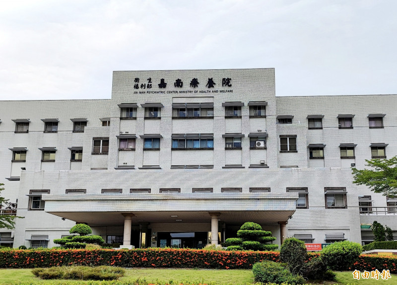 嘉療爆出緊急轉院延誤爭議,院方回應持續改善中。(記者吳俊鋒攝) 嘉療爆出緊急轉院延誤爭議,院方回應持續改善中。(記者吳俊鋒攝)