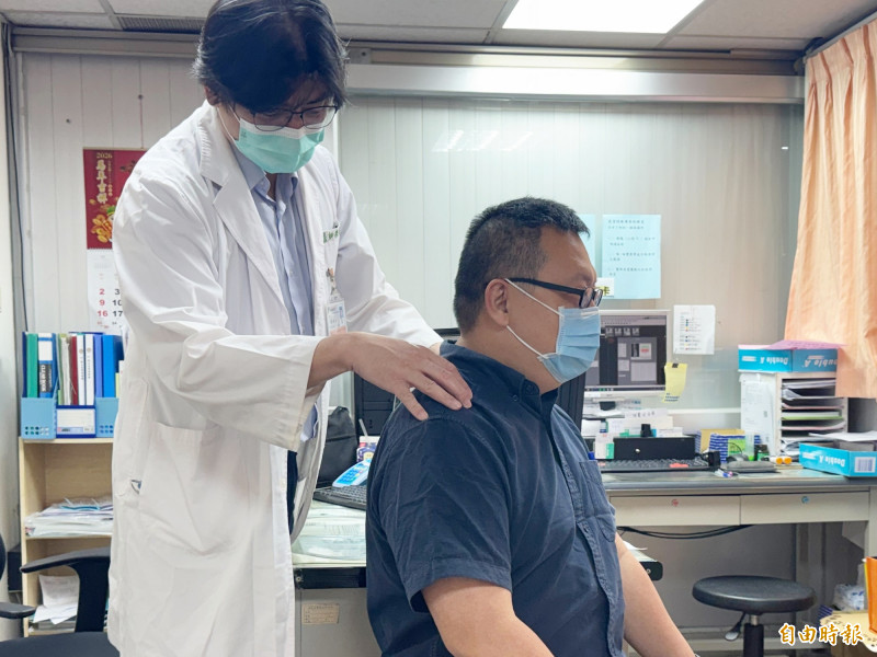 農曆七月「走路輕飄飄」以為卡到陰？醫檢查驚揭真相：恐癱瘓！