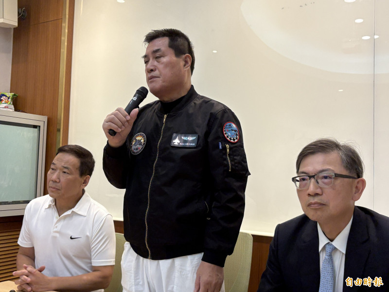 台大醫院急診等床12天 鍾小平曝患者是「北市公務員的媽媽」