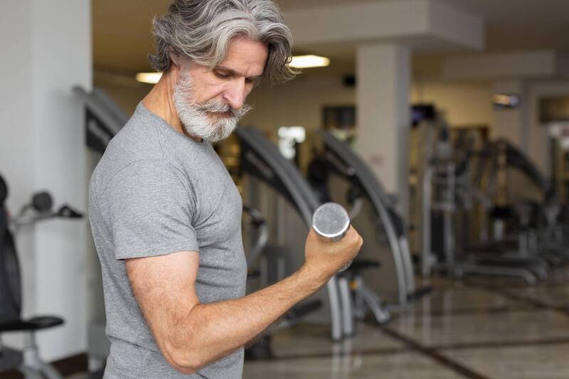 健康網》重訓不只練肌肉！ 研究揭60歲後大腦也可年輕近2歲