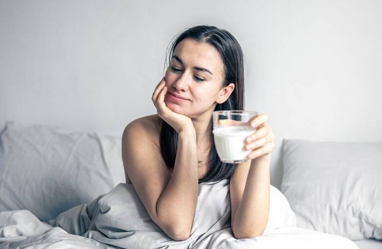 健康網》牛奶助眠別狂喝 專家曝超過這杯數反而幫倒忙