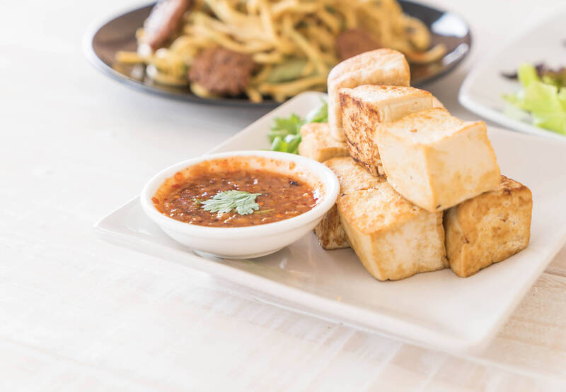 健康網》外食族想穩血糖別只減飯! 營養師教黃豆「4寶」這樣吃