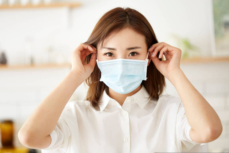 健康網》流感進流行期 專家：有症狀該在家休息 別硬撐上班