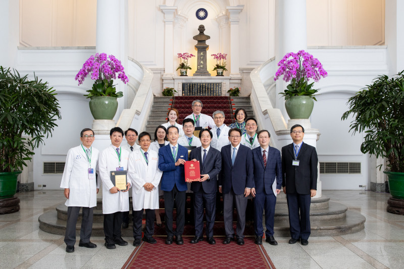 清冠一號狂銷50國! 賴清德力促「台灣特色」 中醫藥走向國際