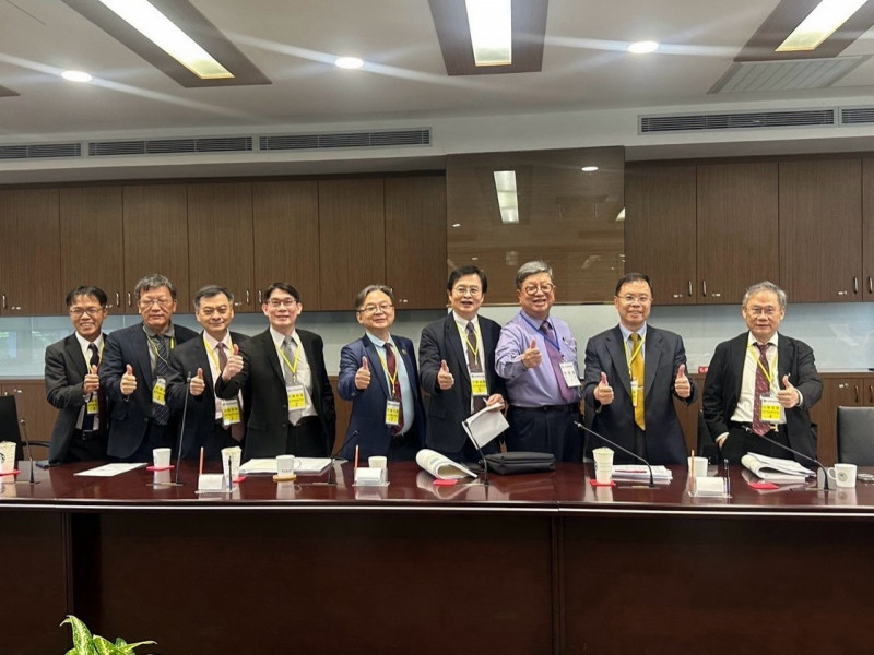 116年度健保總額今協商,西醫基層總額再達成5.5%成長率上限,全年預算達1965.8億元。(醫師公會提供) 116年度健保總額今協商,西醫基層總額再達成5.5%成長率上限,全年預算達1965.8億元。(醫師公會提供)