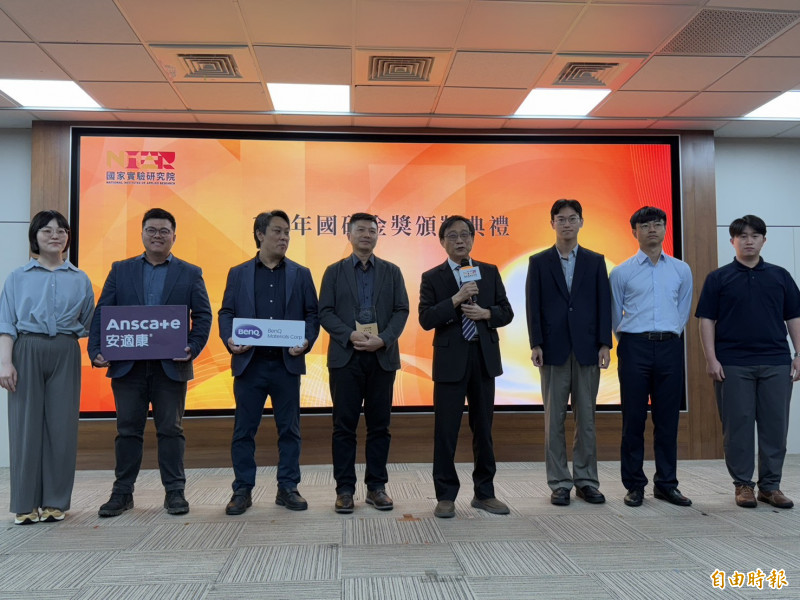 成大林志隆團隊開發光學判斷皮膚傷口系統  獲國研金獎肯定