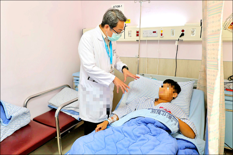 發燒畏寒以為感冒 高中生急診揪出肝膿瘍