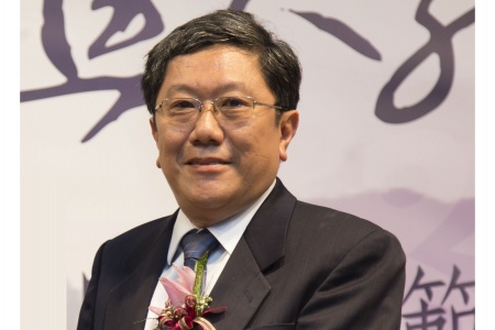 李秉穎