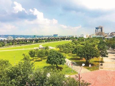 久樘瑞璽 西大墩公園第一排