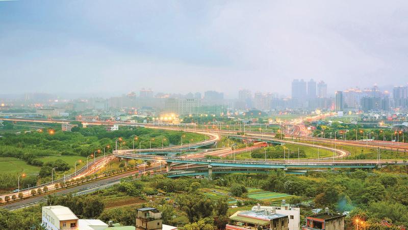 中路特區環境單純安靜，靠近桃園市府及國道2號南桃園交流道。(中悦建設提供)