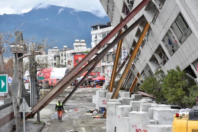 在重建、修復建築期間，內政部提供租金補貼、住宅優惠貸款利息補貼，協助花蓮居民儘速重回正常生活。（記者羅沛德攝）