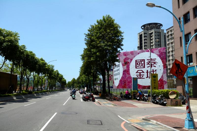 實價登錄上路至今逾6年，新北市為全國交易量最大縣市，6年多來累計近33萬筆買賣成交資訊，地政局發布第1期「住宅價格指數」。(黃柏榮攝影)