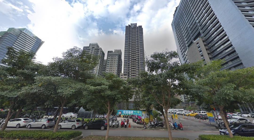 今日興富發建設大砸43.5億，買下七期位市政路、鄰河南路三段共1852坪帶建照土地。(翻攝自Google街景)