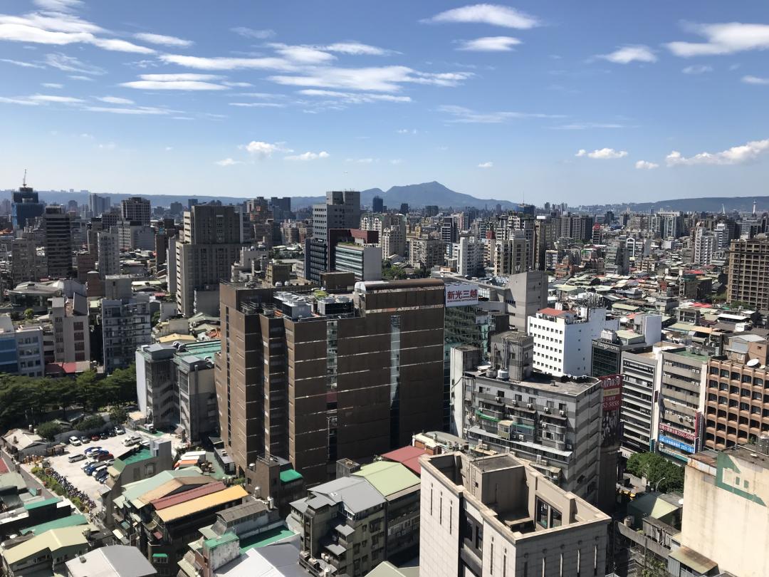 台北市建管處公布最新統計，危老重建上路至今已受理申請374件。(圖/記者張瀞勻攝)