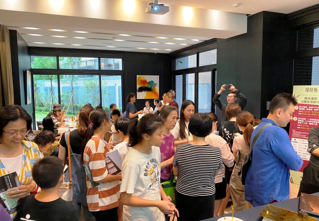 城揚建設集團在正對十全滯洪公園的基地，新完工推出「綠景苑」景觀大樓案，本週業者舉辦「時光漫旅-實品屋設計賞」系列活動，開放8間不同風格設計實品屋，讓住戶邀約親朋好友來參觀及選購，現場人氣爆滿。（圖：業者提供）